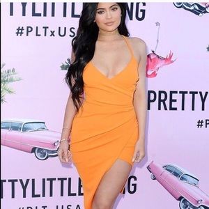 Burgundy Kylie Jenner Dress 🎉HP🎉